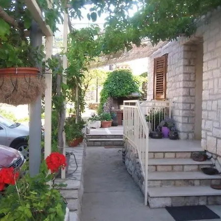 Apartment Bol
