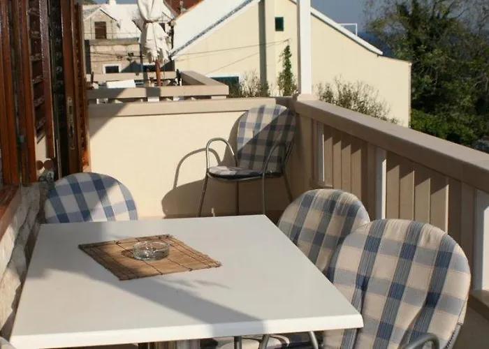 Apartment Bol Apartment *