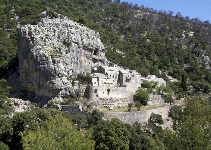 Apartment Apartment Bol Bol